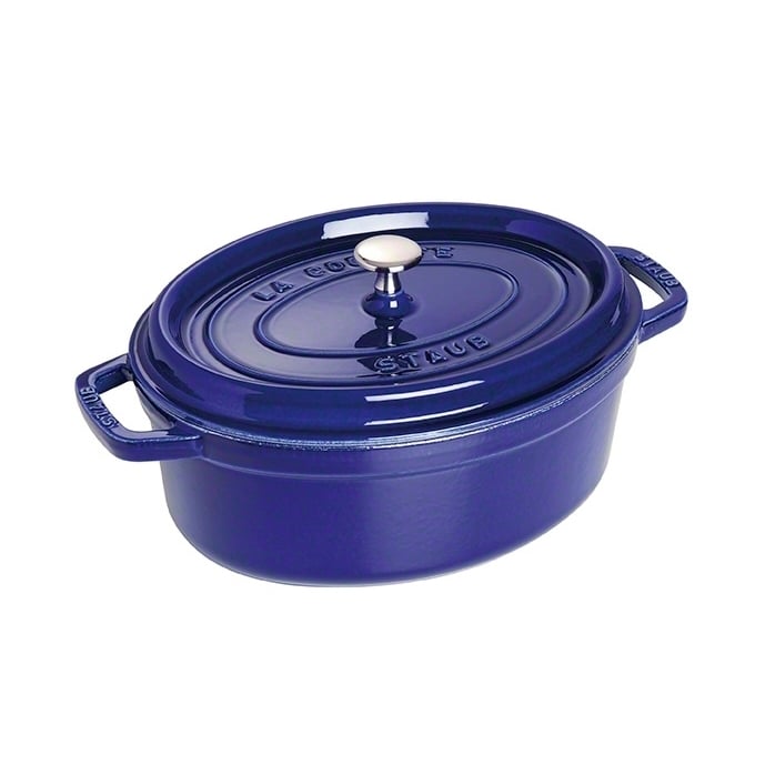 STAUB Staub oval casserole dish. Three layers of enamel 4.2 l dark blue