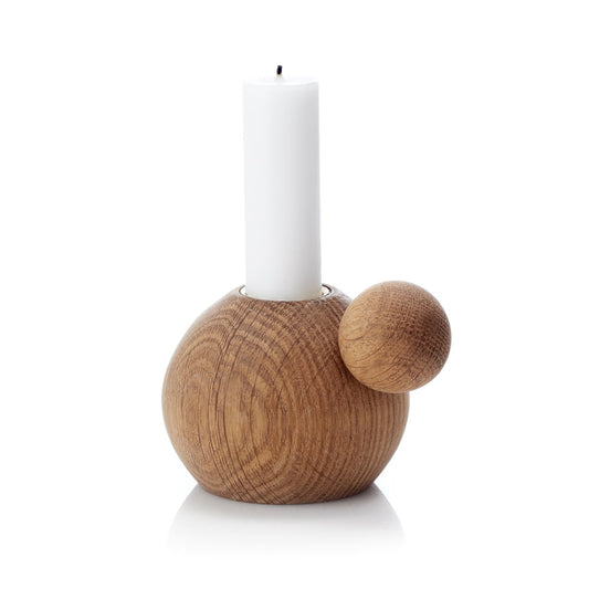 Applicata RoundNround candle sticks oiled oak