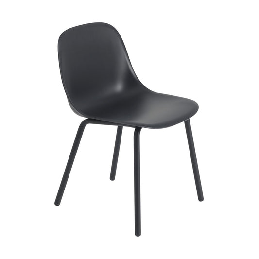 Muuto Fiber Outdoor side chair Stuhl mit Stahlbeinen Anthracite black