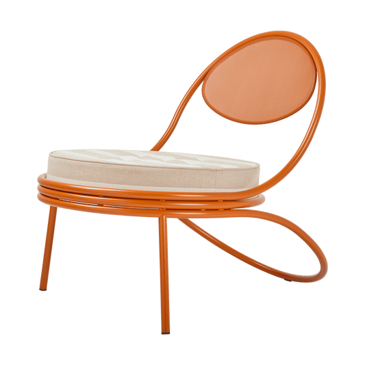 GUBI Copacabana Outdoor Lounge Chair klädd sits Leslie stripe limonta 040-international orange