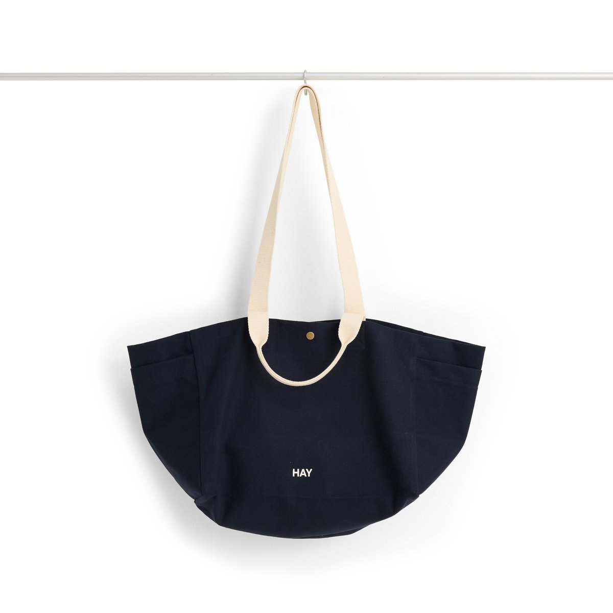 HAY Weekend Bag No 2 väska S 26x56 cm Midnight blue