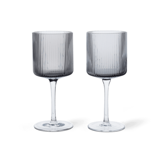 ferm LIVING Ripple vitvinsglas 26 cl 2-pack Smoked grey