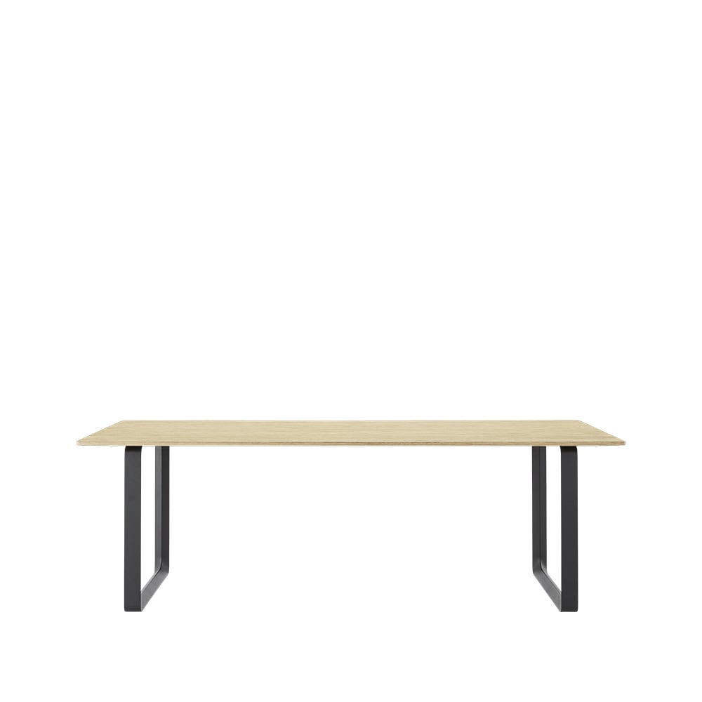 Muuto 70/70 Esstisch 225 x 90cm Solid oak-Black