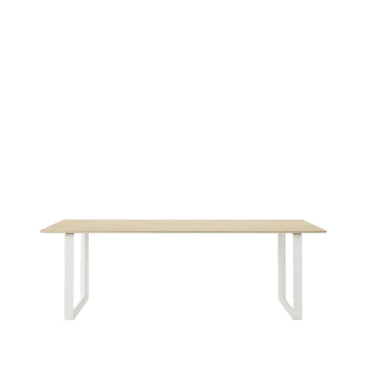 Muuto 70/70 Esstisch 225 x 90cm Solid oak-White