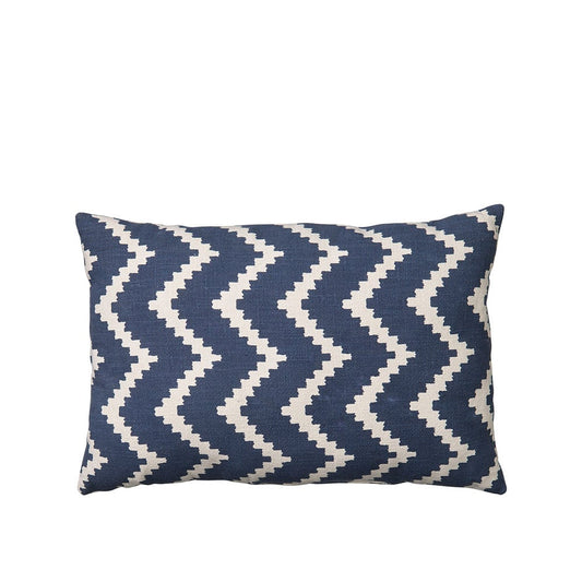 Chhatwal & Jonsson Ikat Sema Kissen Blue/off white, 40cm