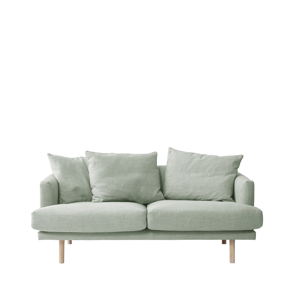 1898 Sjövik 2,5-Sitzer Sofa Bern 0345 green, Eichenholzbeine weiß geölt