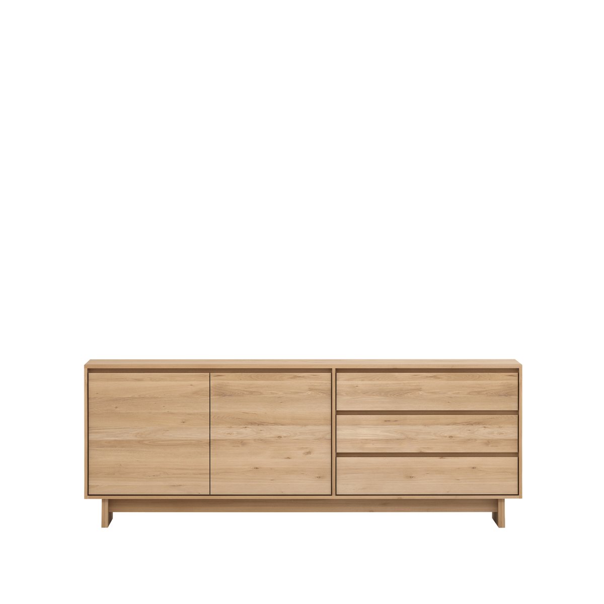 Ethnicraft Wave sideboard Vaxoljad ek 2 dörrar 3 lådor