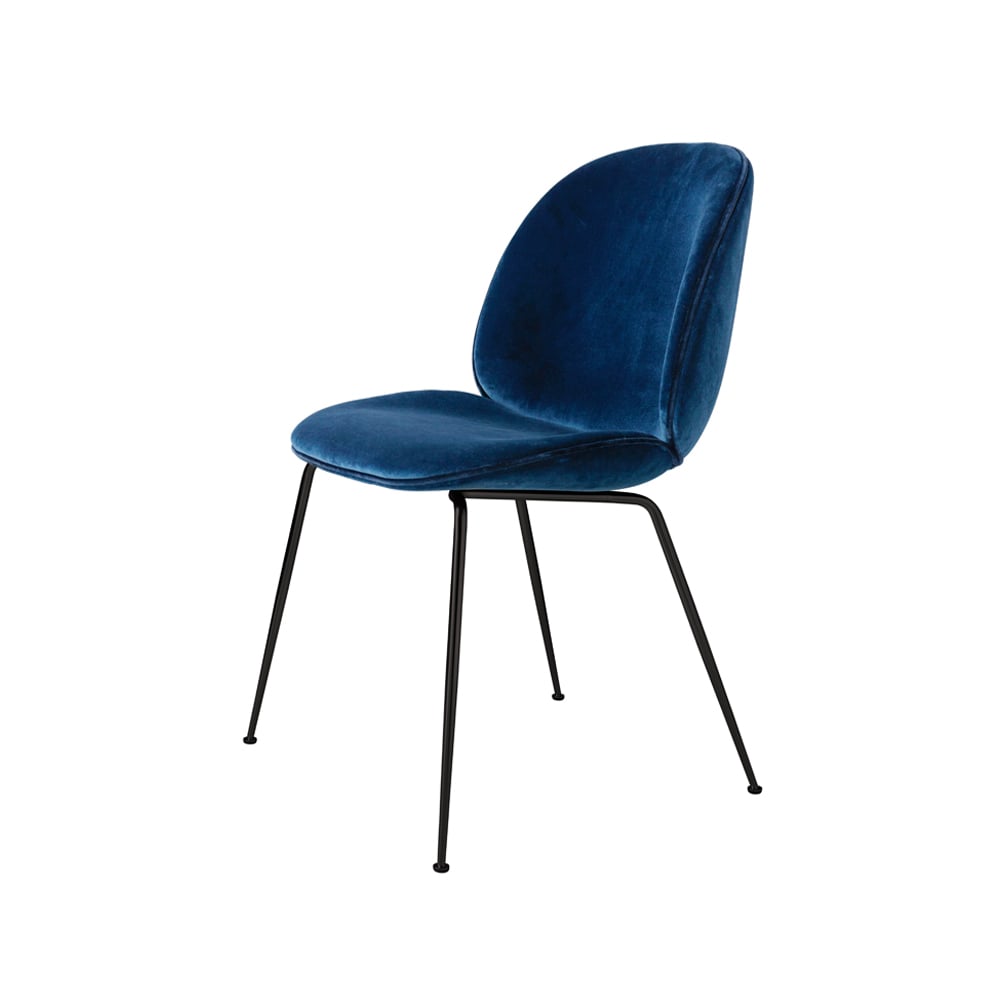 GUBI Beetle dining chair fully upholstered conic base Stoff velluto cotone 970 dunkelblau, Gestell aus schwarzem Stahl