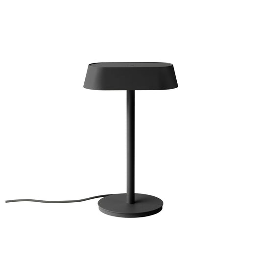 Muuto Linear bordslampa black