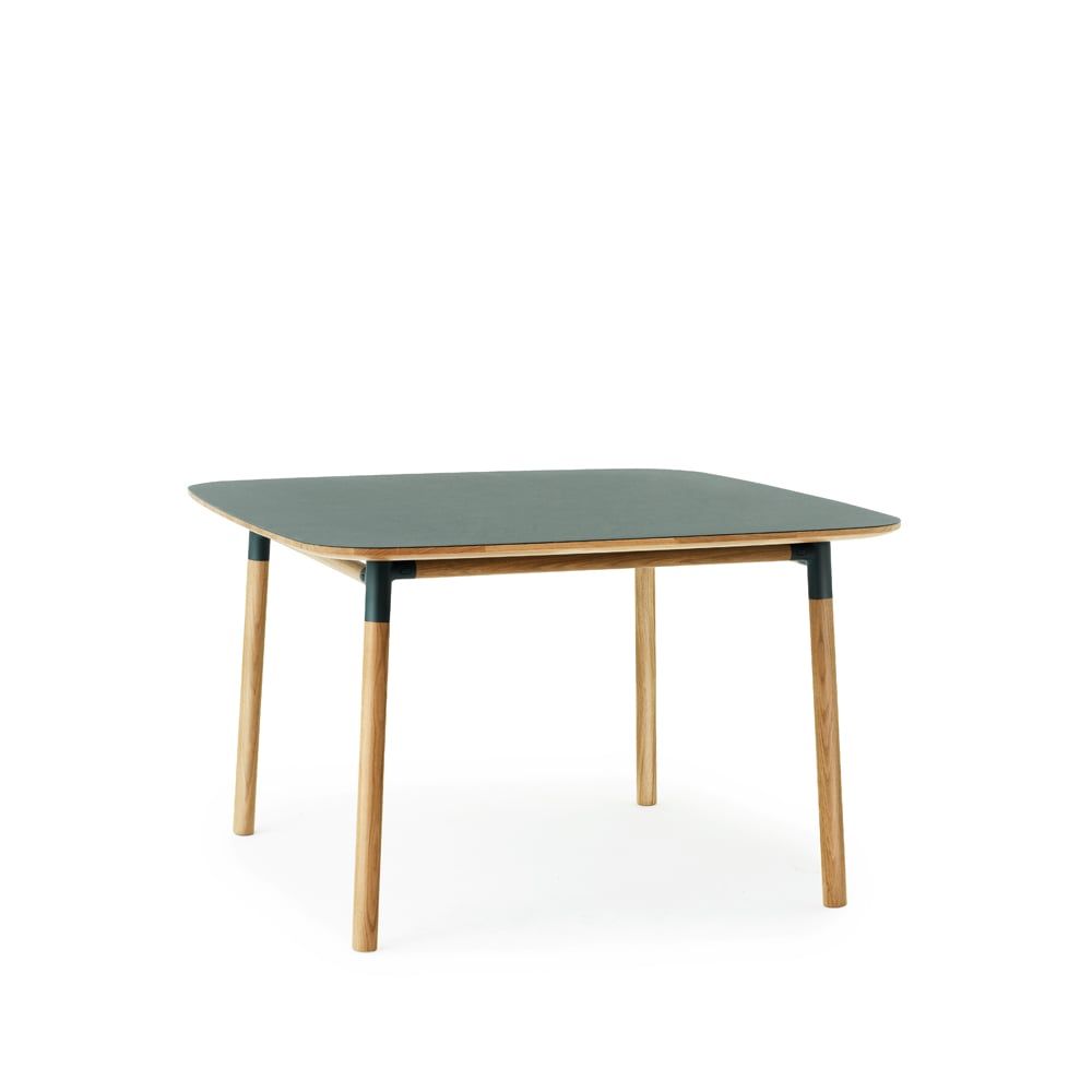 Normann Copenhagen Form matbord 120x120 cm Grön-ekben