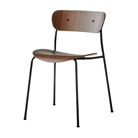 &Tradition Pavilion chair AV1 Coated walnut