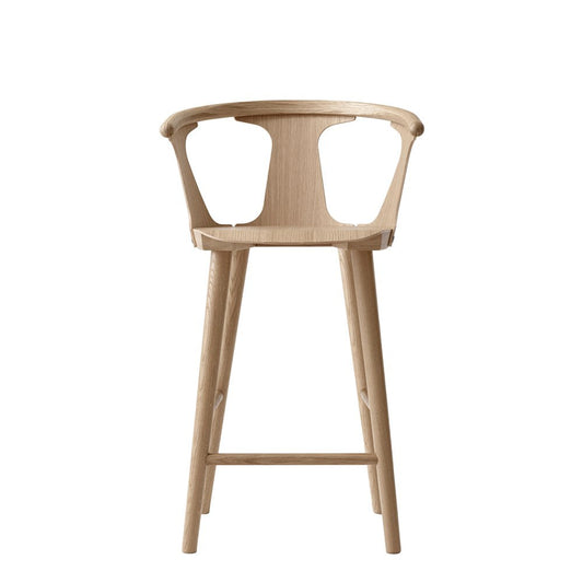 &Tradition In between barstool SK7 Light oiled oak