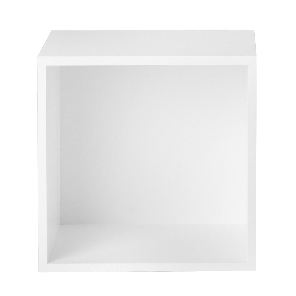 Muuto Stacked 2.0 shelving with back plate, medium white