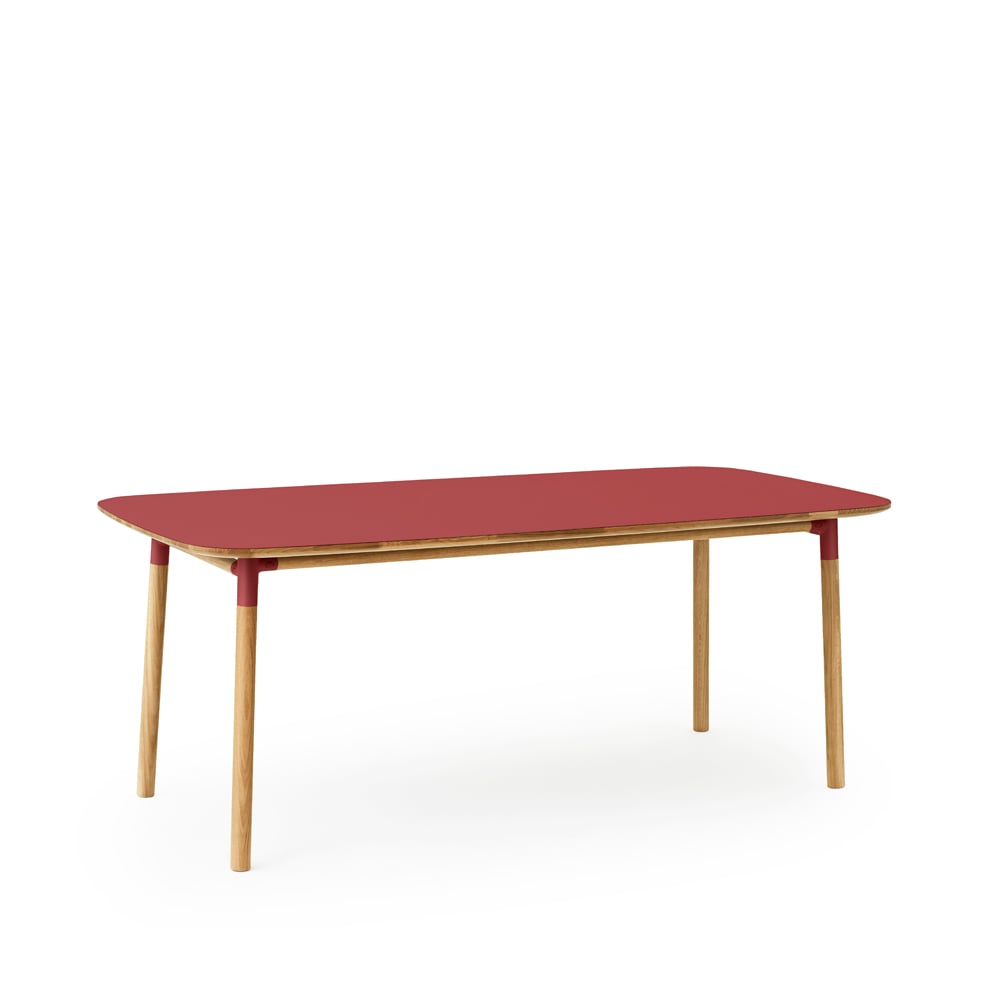 Normann Copenhagen Form Esstisch Red, Eichenholzbeine, 95 x 200cm